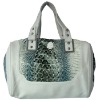 1009125 white stylish bag