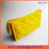 2011 newest fashion makeup bag canvas cosmetic bag M.O.Q 400pcs