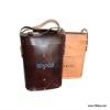 CARRIES THERMOS IN LEATHER SUELA