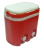 Plastic  cooler box with 2 taps/drainage